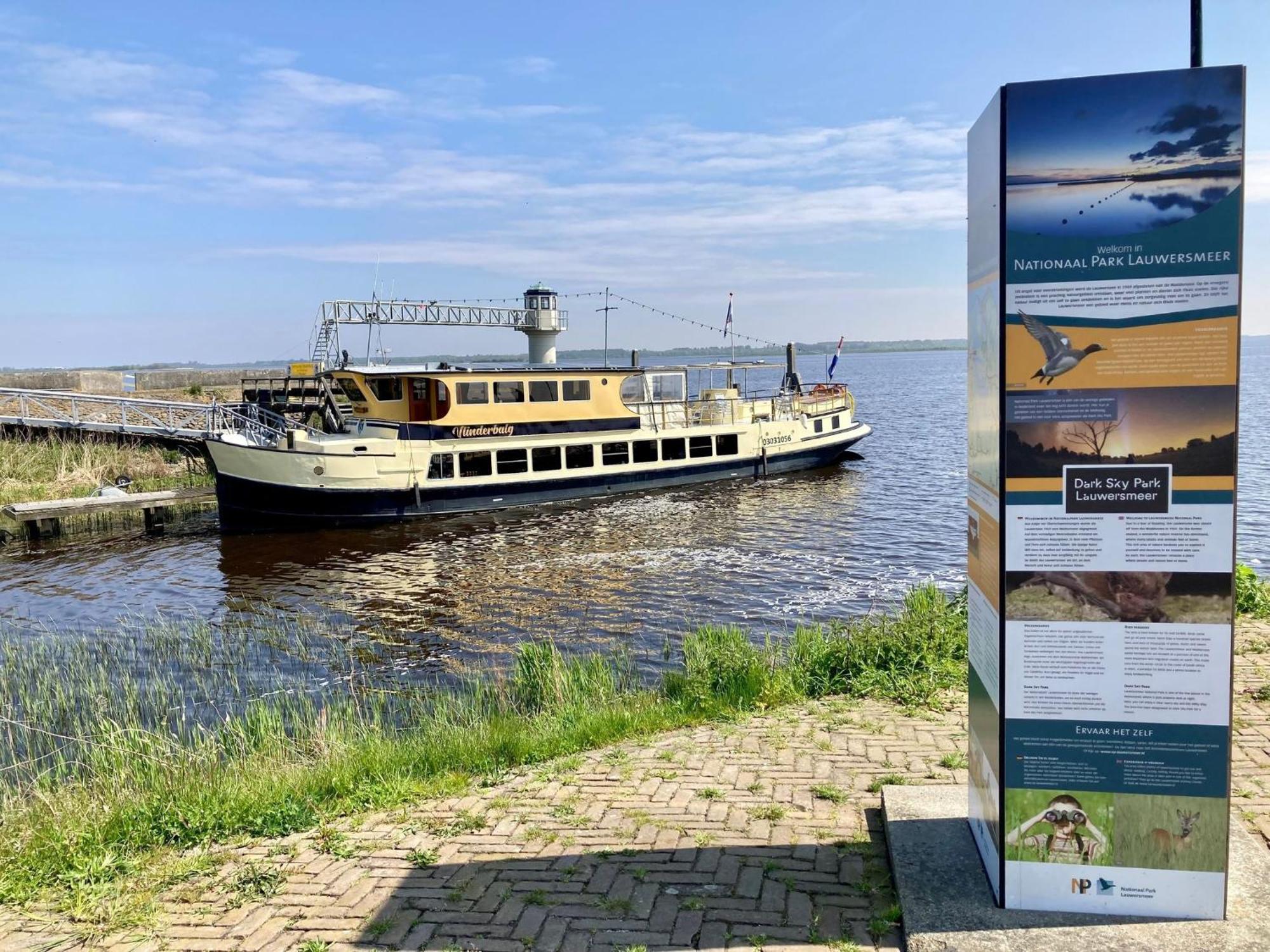 4 Pers Holiday Home Hilla With Winter Garden In Front Of The Dike Directly On The Lauwersmeer Anjum Extérieur photo